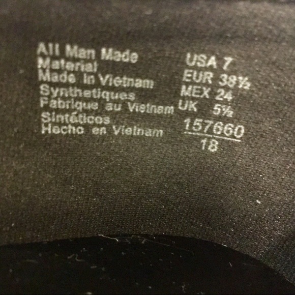 Sparkly Red Flats - Picture 6 of 7